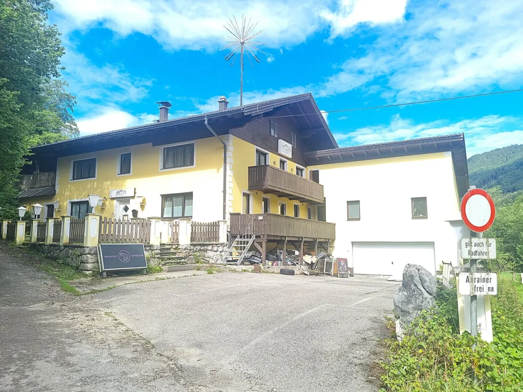 Rarität! Baugrundstück mit Altbestand im Grünen zwischen Attersee und Mondsee - Bild 1