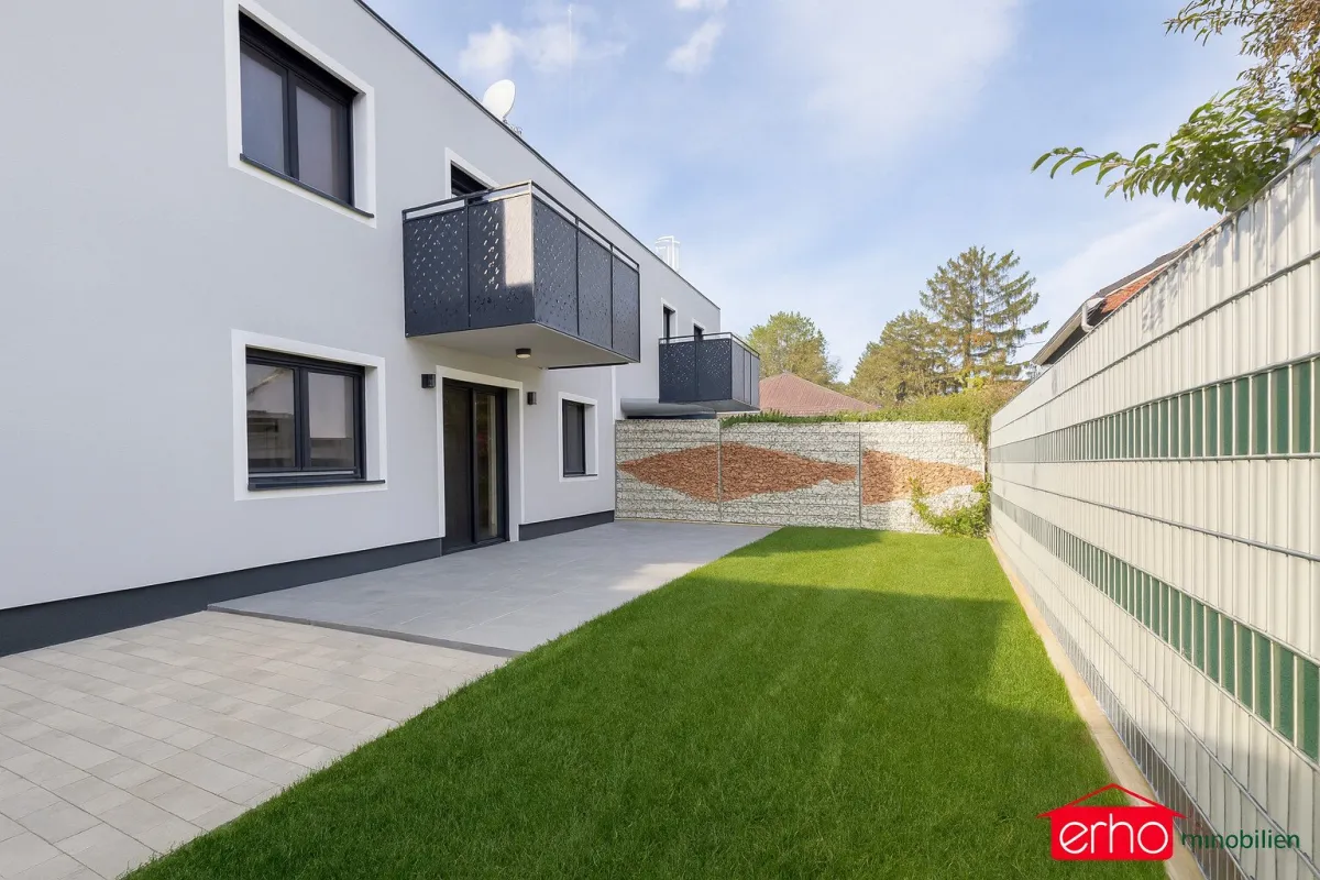STILVOLLES HAUS mit viel Platz  ZU VERKAUFEN - Carport, Stellplatz, Solaranlage, 3 WCs, 2 Bädern & mehr! - Bild 1