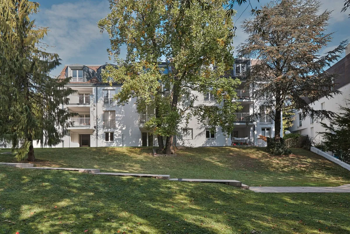 Extravagante Familienwohnung Nähe American International School !! - Bild 1