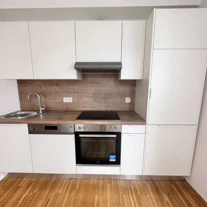 Charmante 53m² Altbauwohnung, 2 Zimmer, neue Einbauküche & Lift - Bild 2