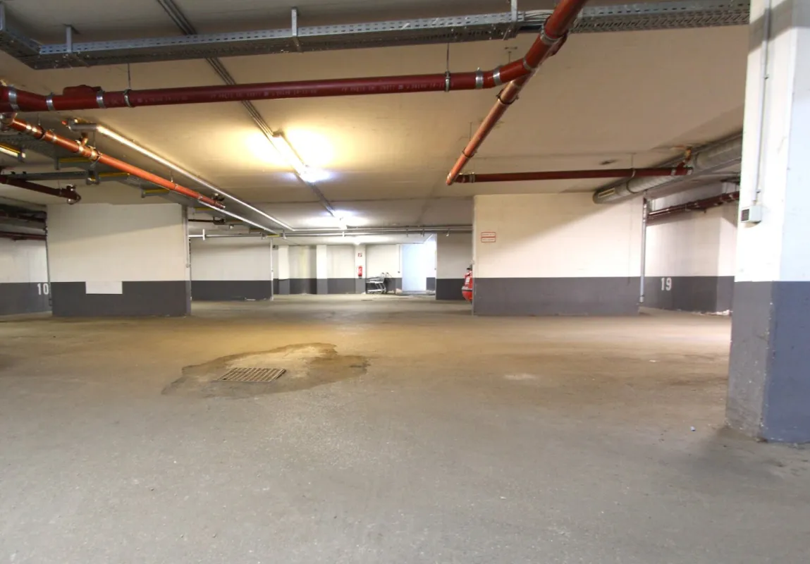 Günstige Garagenstellplätze in Wien-Donaustadt! - Bild 1