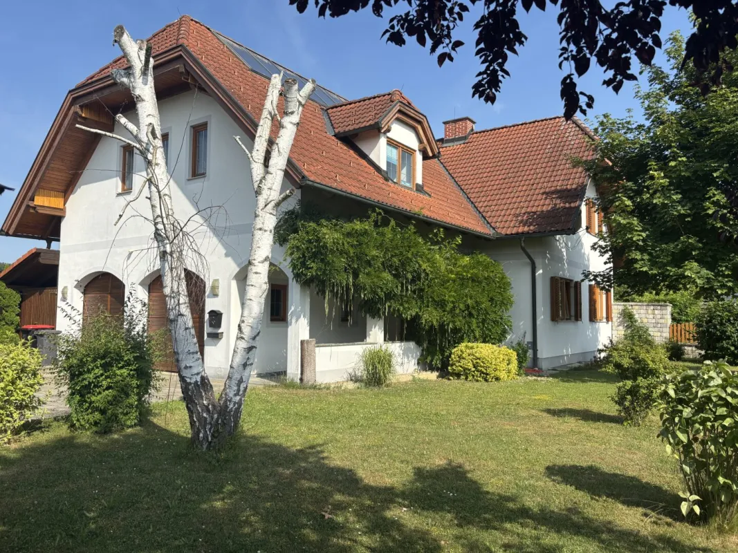 ** ZEITLOS und KLASSISCH  ** Güssing ! Exklusives Wohnhaus mit ca. 220 m2 Wfl. in hervorragender Stadtrandlage !!! - Bild 1