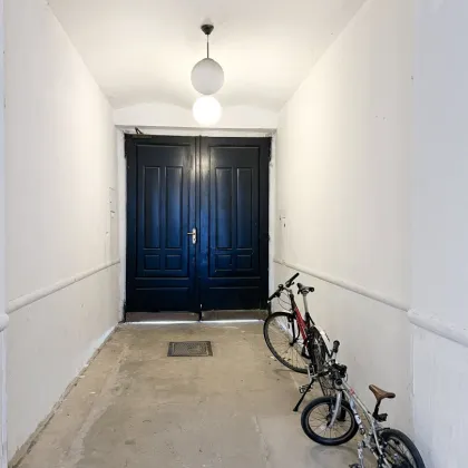 Mehrheitsanteil an Zinshaus samt Rohdachboden - Bild 2