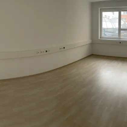 Leobersdorf Zentrum - Helles 2 Zimmerbüro - Bild 3