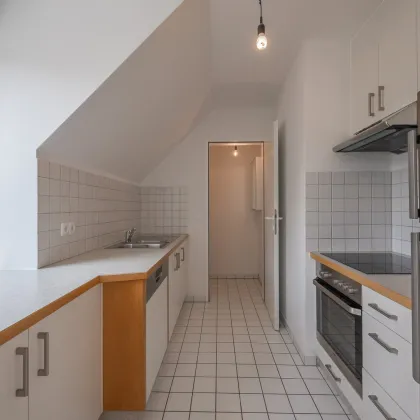 ** Top gepflegte 4 Zimmer Dachgeschoss Wohnung mit Alleinutzung 3er hofseitigen Terrassen - Maisonette Wohnung - Nähe Bahnhof Gersthof ** ab sofort ** - Bild 3