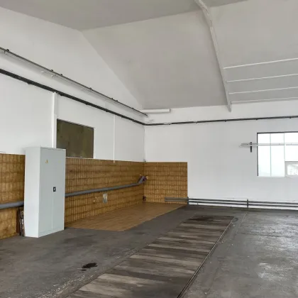 Helle Lagerhalle , 256 m2 und angrenzendes Büro mit 58 m2 - Bild 3
