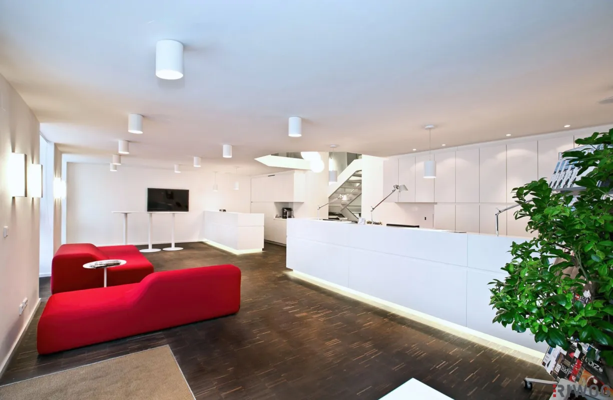 Modernes Büro mit Straßenzugang bei der alten Börse | Arbeitszimmer mit 4 Plätzen oder Plätze im Open Work Space verfügbar - Bild 1