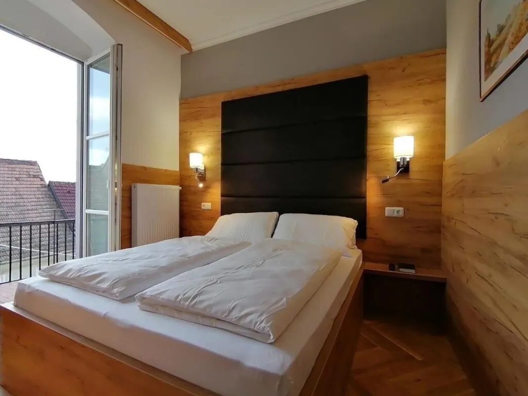 Historisches Juwel - Hochwertig saniertes und gut geführtes Apart-Hotel in Melk - Bild 1