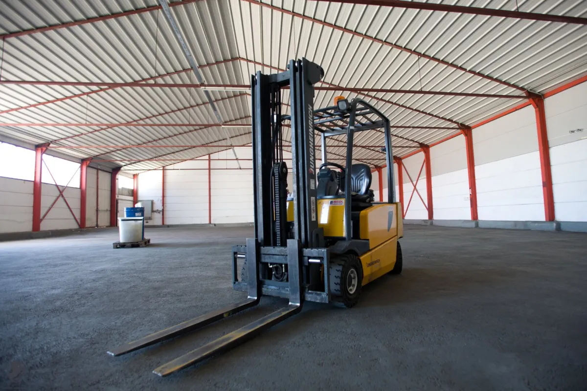 Lagerfläche von 300m² -  bis 2700m²  im Bezirk Mattersburg zu vermieten. - Bild 1