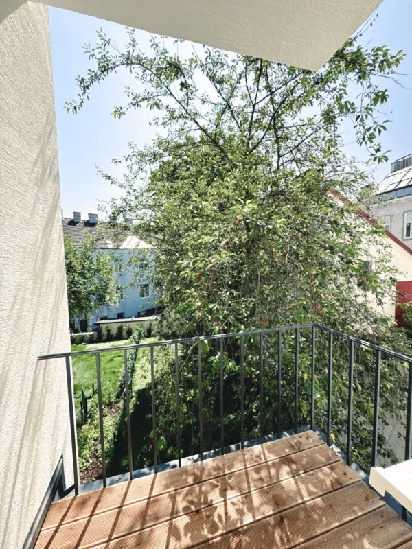 Erstbezug! In bester Gersthofer Lage! Nähe Türkenschanzpark! 3-Zimmer-Wohnung mit Balkon und GARTEN! - Bild 1