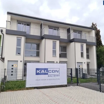 Modernes 171m² Reihenhaus mit Luftwärmepumpe | Ziegelmassiv-Bauweise | Gärten | beheizter Wohnkeller | PKW-Stellplätze | Wäscheschacht | Staubsaugeranlage | Terrasse | S-Bahn-Nähe | PROVISIONSFREI - Bild 2