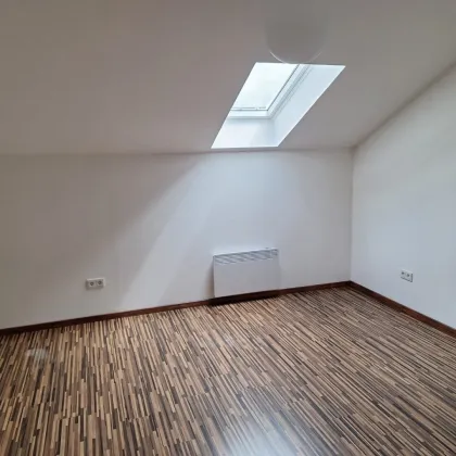 7092 Winden/See nette 40m² teilmöblierte Dachgeschoß Wohnung in ruhiger Ortslage.! - Bild 3