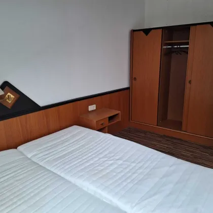 7092 Winden/See nette 40m² teilmöblierte Dachgeschoß Wohnung in ruhiger Ortslage.! - Bild 2