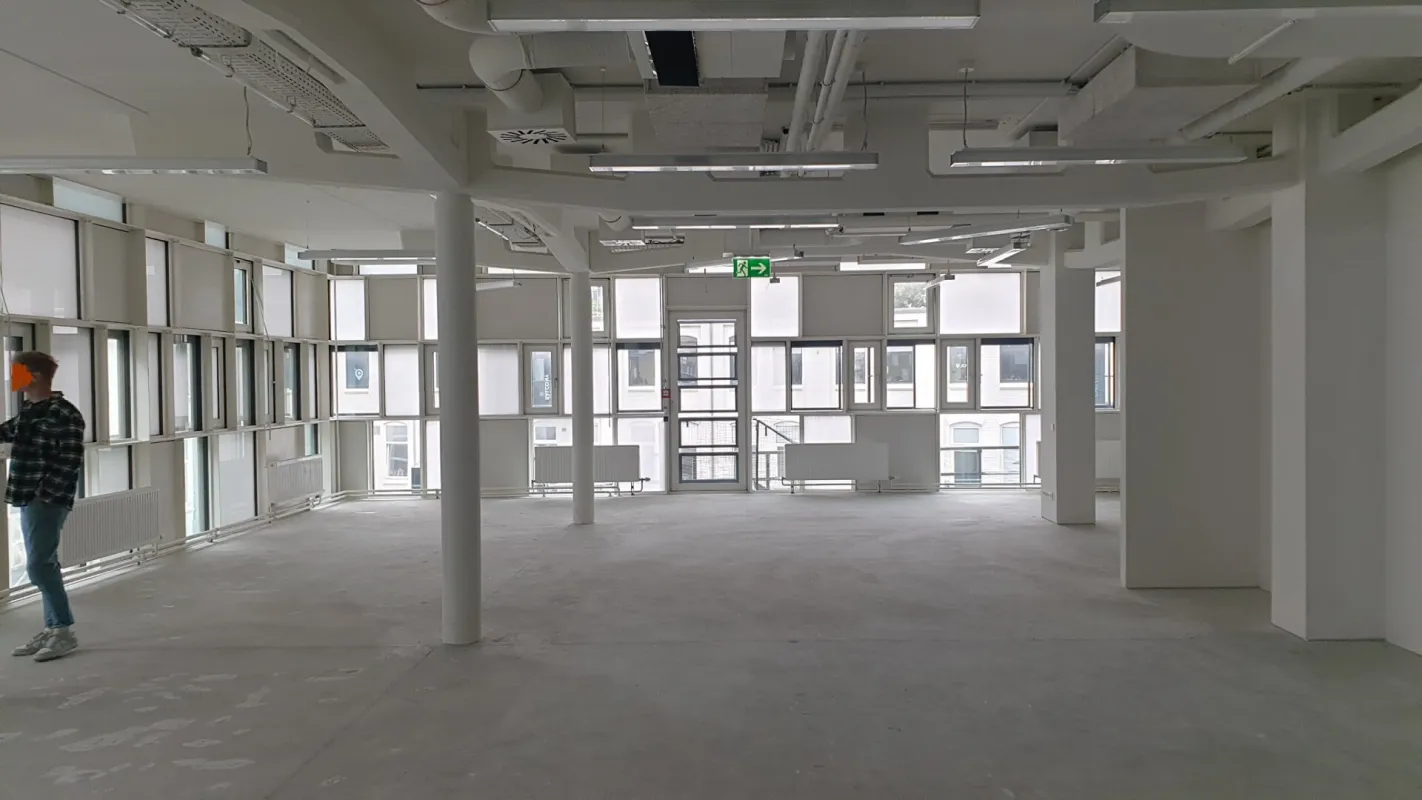 Büro, Lager, Servicefläche, Obergeschoss, großer Lastenlift, LKW-Anlieferzone - Bild 1