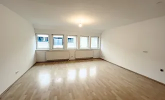 Helle 4-Zimmer-Maisonettewohnung mit großzügiger Terrasse