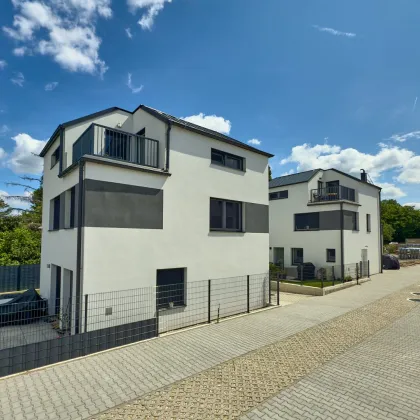 NEU! ++ ZIEGELMASSIV ++ 12 REIHENHÄUSER ++ 2 PKW-STELLPLÄTZE PRO HAUS ++ GARTEN & TERRASSE ++ BELAGSFERTIG ++ FISCHAMEND ++ - Bild 3