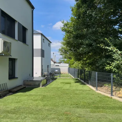 NEU! ++ ZIEGELMASSIV ++ 12 REIHENHÄUSER ++ 2 PKW-STELLPLÄTZE PRO HAUS ++ GARTEN & TERRASSE ++ BELAGSFERTIG ++ FISCHAMEND ++ - Bild 2