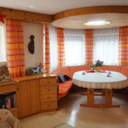 Gepflegtes leistbares Familienhaus in Dorfrandlage . - Bild 2