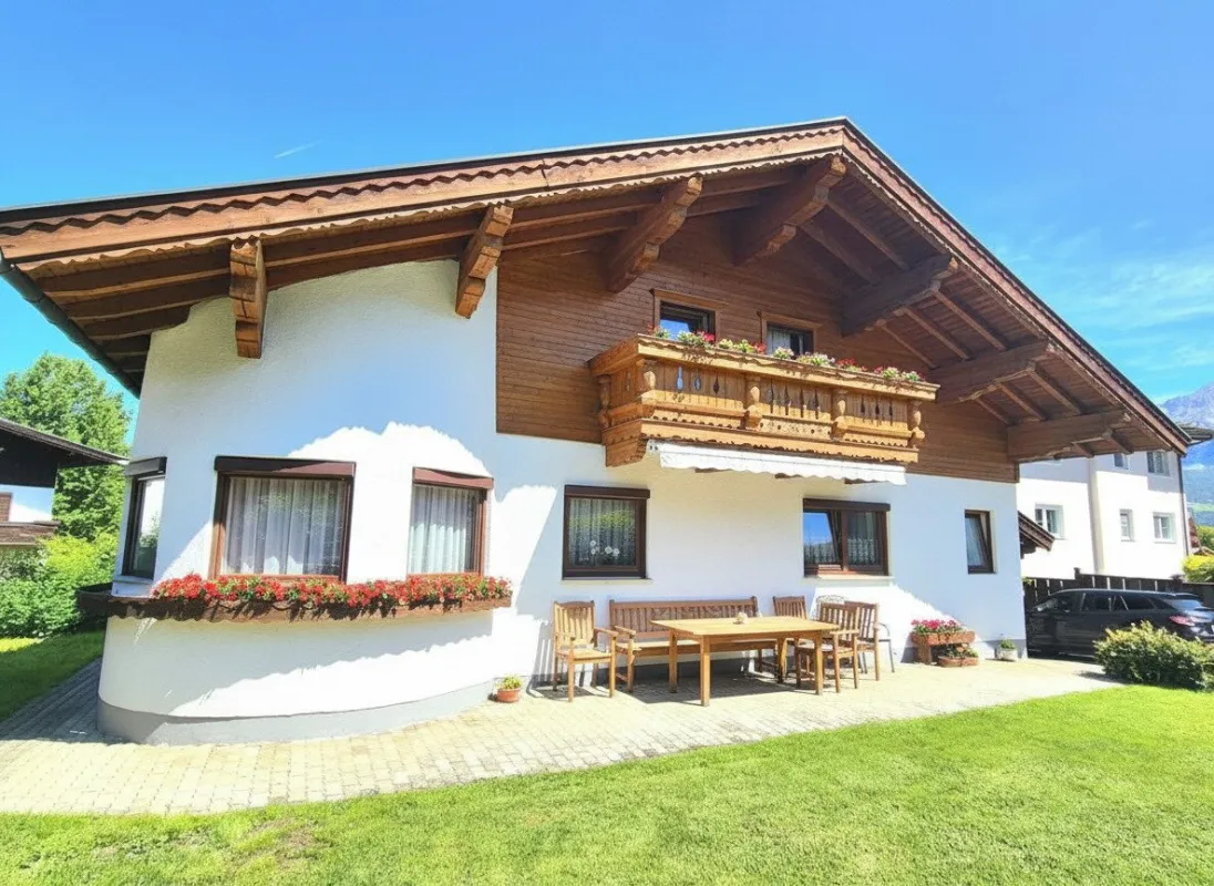 Gepflegtes leistbares Familienhaus in Dorfrandlage . - Bild 1