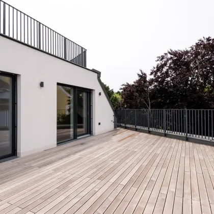 Einzigartige Dachgeschoß-Wohnung mit beeindruckender Terrasse - ERSTBEZUG! - Bild 2
