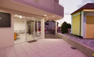 Neubau-Café im Zentrum von Hofkirchen im Traunkreis | Kauf oder Miete möglich