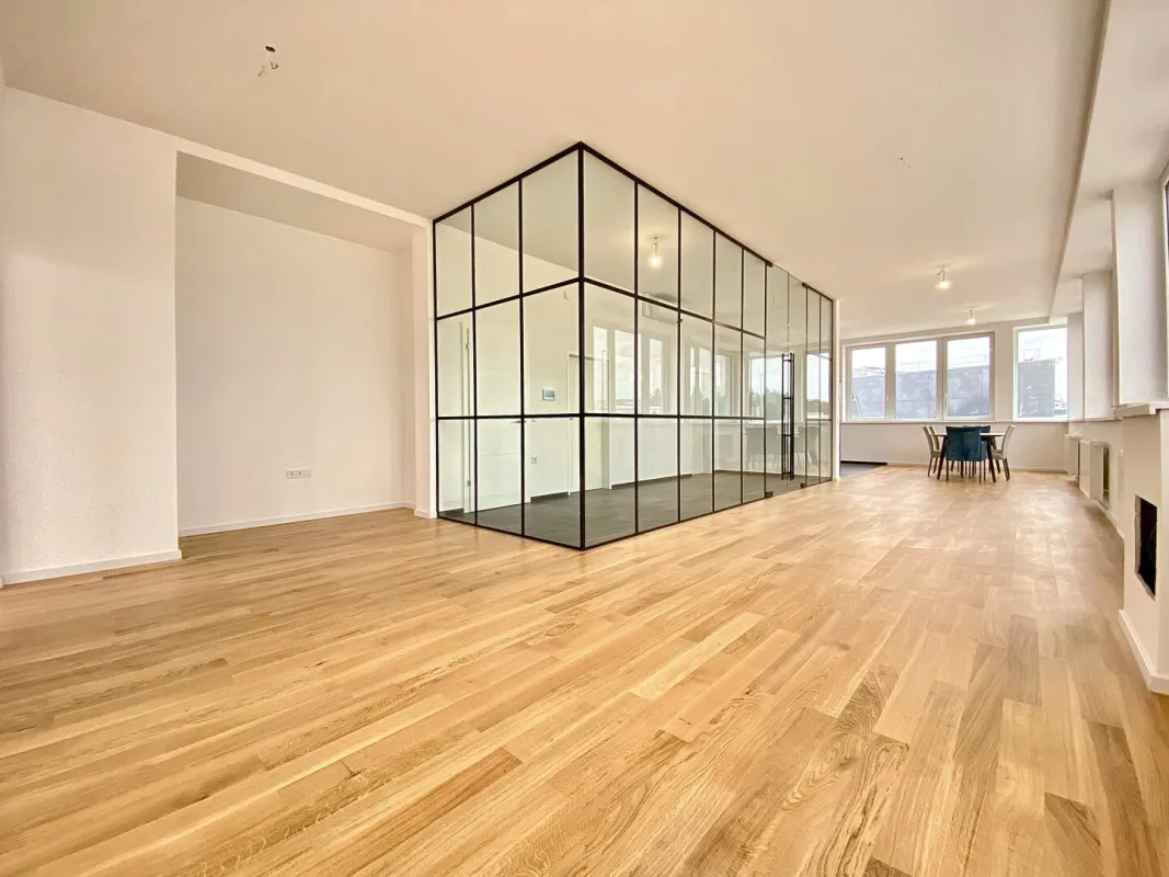 ERSTBEZÜGE nach Sanierung I PROVISIONSFREI I exklusive Ausstattung I Klimaanlagen I ideale Grundrisse I Parkplätze I tolle Infrastruktur I - Bild 1