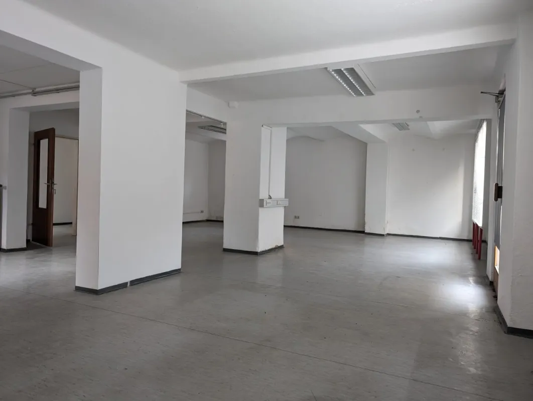 Zentrales, großzügiges Geschäftslokal zur Miete - Bild 1