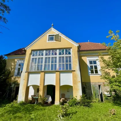 Uriges Landhaus im Biedermeier-Stil - mit Sanierungsbedarf - Bild 2