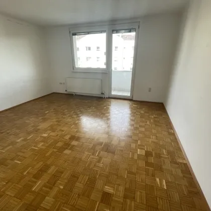 Einladender 3-Zimmer Wohn(t)raum mit Küche ! - Bild 3