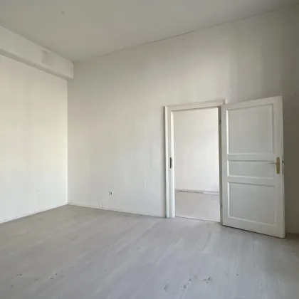 #SQ - SANIERUNGSBEDÜRFTIGES IMPOSANTES ALTBAUJUWEL - TOP 13 - Bild 3