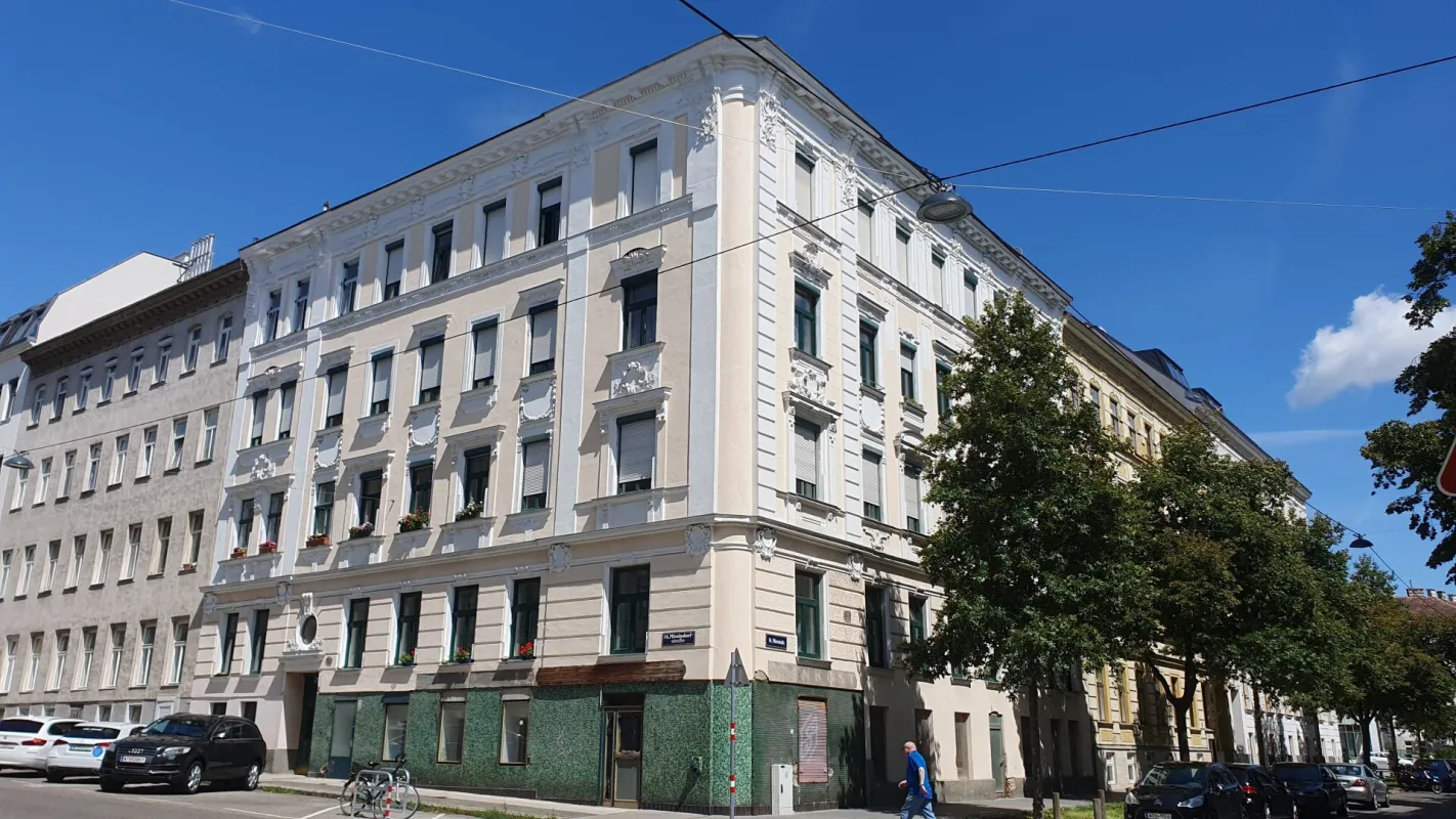 Eckzinshaus in Penzing mit Erweiterungspotential - Bild 1