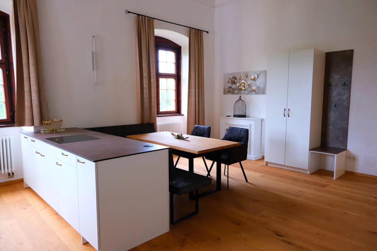 Einzigartiges Schlossapartment für Investoren - Bild 1