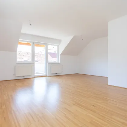 !! Aktion !! 3 Monate mietzinsfrei wohnen - moderne 4 Zimmer Dachgeschosswohnung in Loich - Bild 2