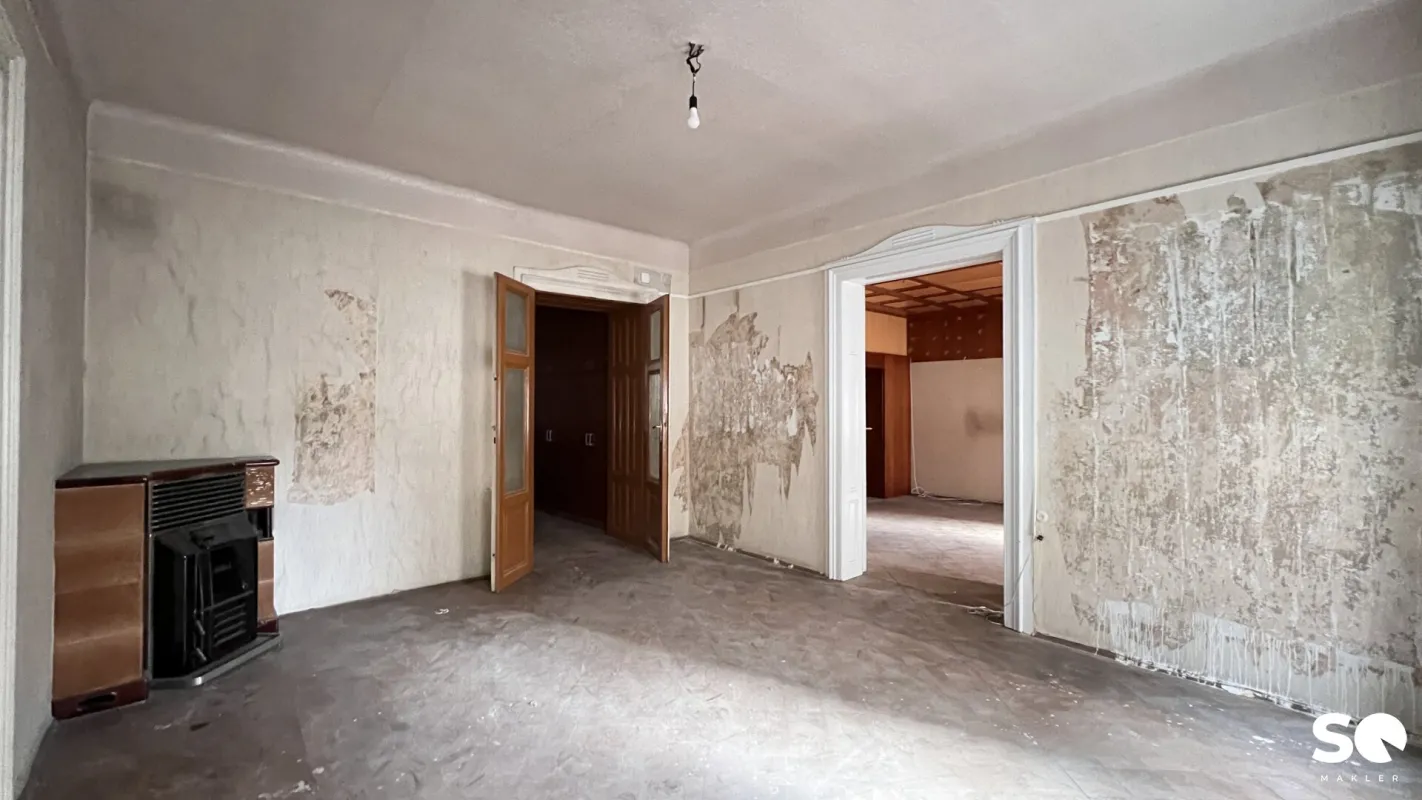 #SQ - RUHIGE, SANIERUNGSBEDÜRFTIGE 3 ZIMMER ALTBAUWOHNUNG MITTEN IM 6ten /HAUS DES MEERES - TOP 2 - Bild 1
