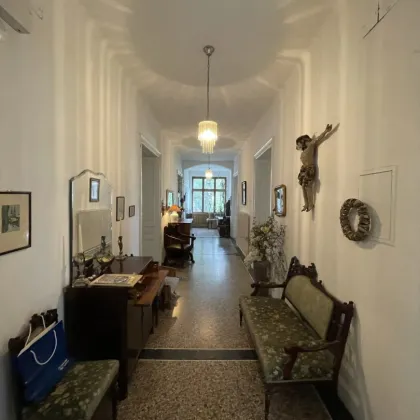 Wunderbare Altbauwohnung mit viel Charme und Potential - Bild 3