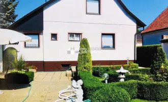 Einfamilienhaus im Secret Garden, ein Prachtgarten, im Nahbereich von Baden/Ebreichsdorf