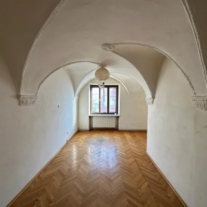 Stadthaus mit großem Potenzial in Top Lage - Bild 3