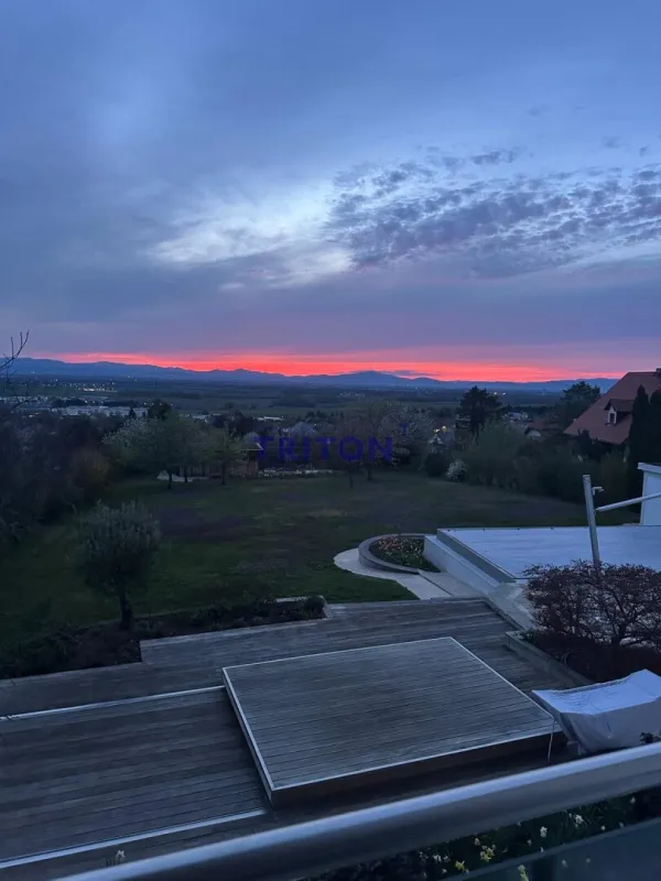 Secret Offer_Liegenschaft mit Panoramablick und Pool - Bild 1