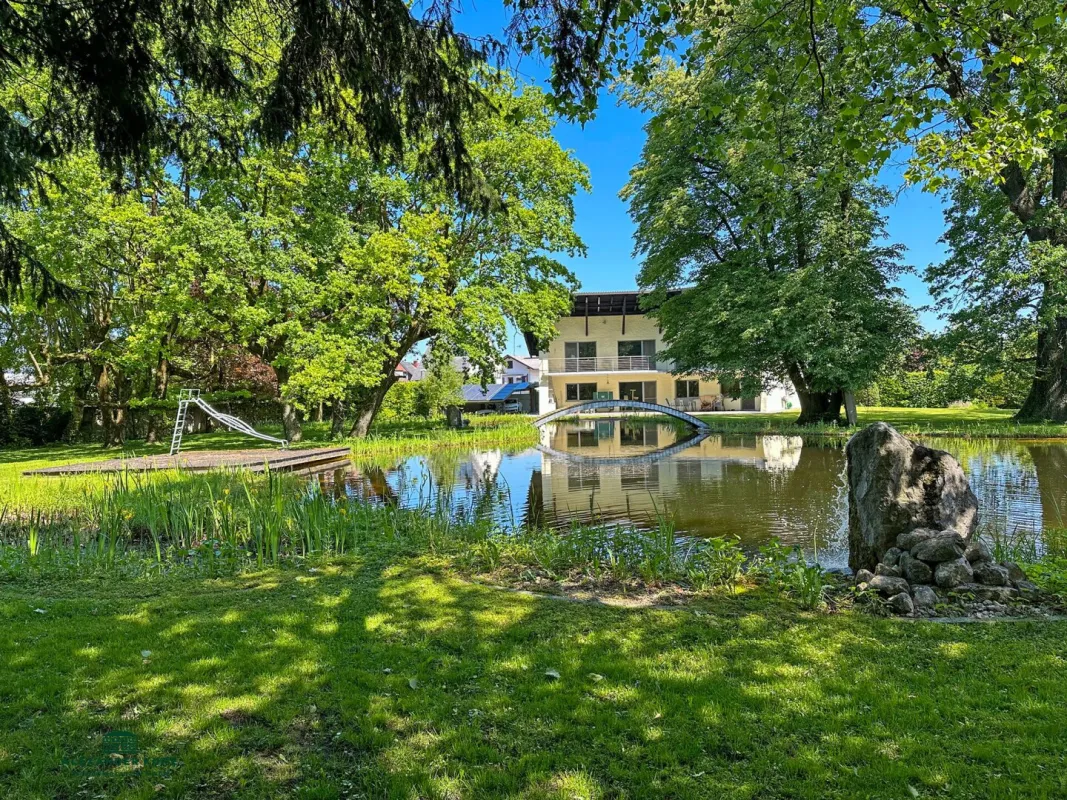 Villa mit eigenem Park - Bild 1