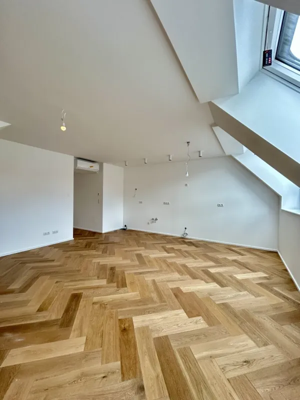 Exklusives Wohnen auf zwei Ebenen - Maisonette in Top-Lage mit Balkon und Terrasse in 1090 Wien - Bild 1