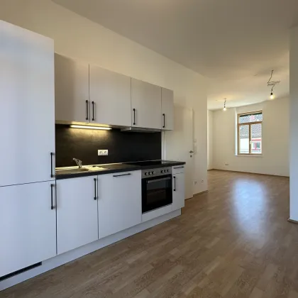 2-Zimmer-Wohnung mit Innenhofbalkon in zentraler Lage! - Bild 2