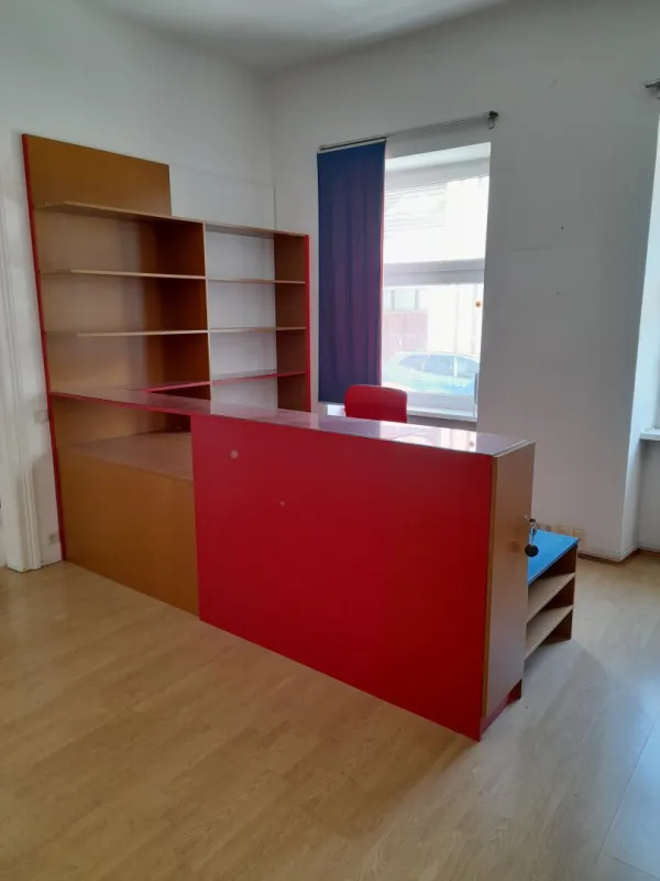 Büro mit Wohnmöglichkeit nähe Gersthofer Platz - Bild 1