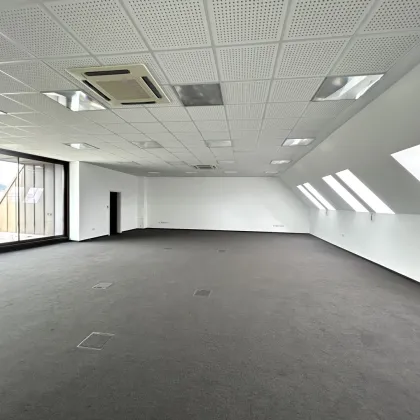 Exklusive Büro- oder Praxisfläche in Linz mit großen Terrassen! - Bild 2
