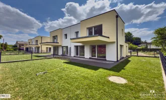 NEU! ++ ERSTBEZUG / ZIEGELMASSIV / SCHÜSSELFERTIG ++ 152,50 m² ++ 5 ZIMMER + 2 BALKONE + TERRASSE + EIGENGARTEN + 2 PKW Stellplätze ++