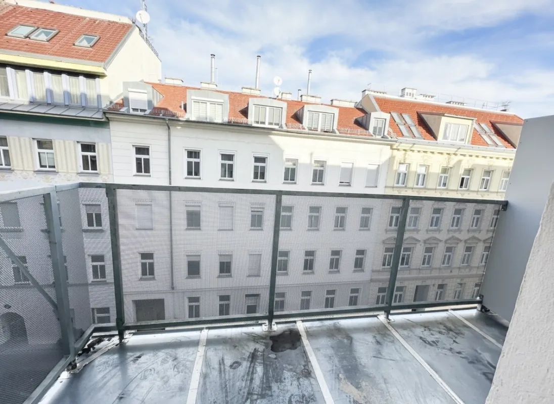 BALKONWOHNUNG mit Potenzial in verkehrsberuhigter Lage - Bild 1