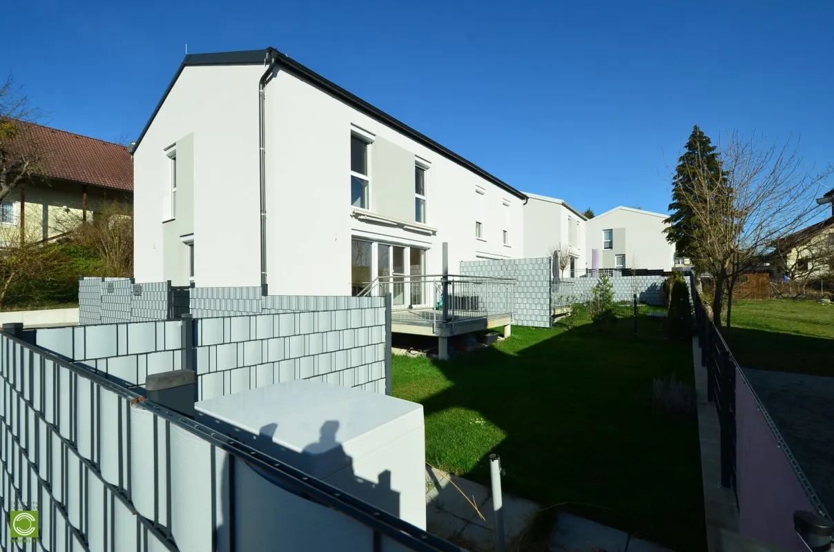 CHRISTOPH CHROMECEK IMMOBILIEN - ALLAND - Neuwertige, sonnige und moderne Doppelhaushälfte! - Bild 1