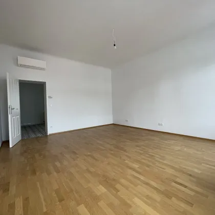 Top-Lage: 69m² Altbau-Wohnung, 2 Zimmer für 400.000 € - Bild 3
