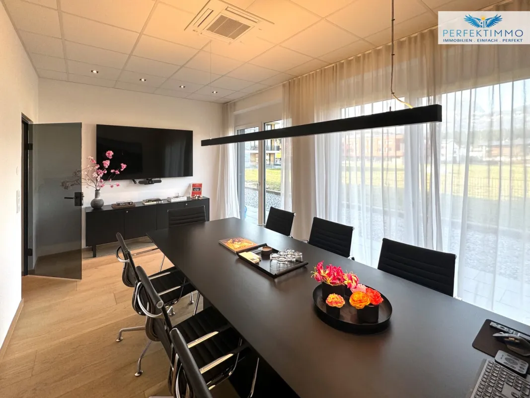 Schöne, hochwertige Geschäftsräumlichkeiten in Oberndorf - Bild 1