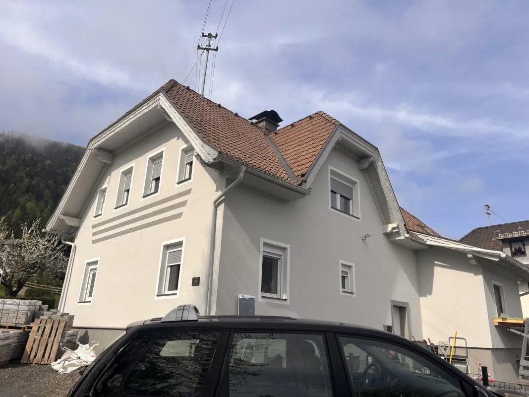 Perfektes Investment: Modernisiertes Mehrfamilienhaus mit 8 Zimmern und vier Wohnungen! - Bild 1