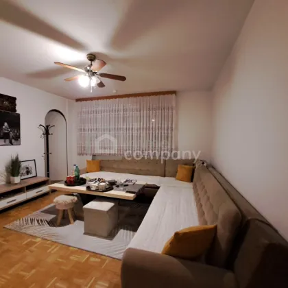 Großzügige Wohnung in bester Lage - Perfekt für Familien! 3 Zimmer, Balkon & top Ausstattung (inkl.Möbel) für nur 195.000€! Viele freie Parkplätze in Hof! - Bild 3